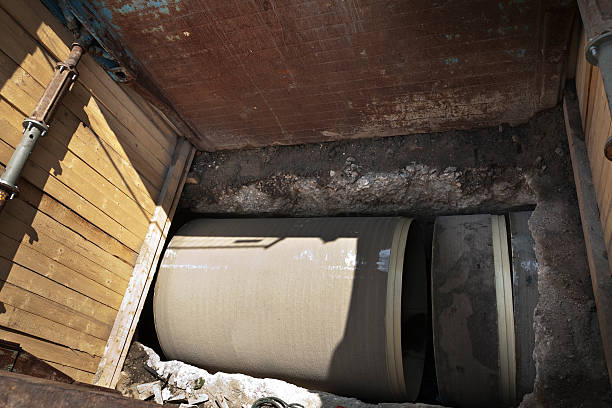 Pros and Cons of Trenchless vs Traditional Pipe Repair